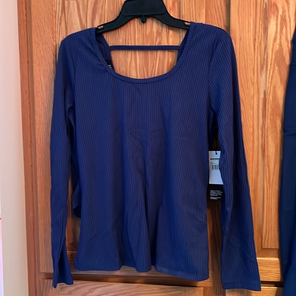 Navy Blue Workout Athletic Set - Picture 2 of 10